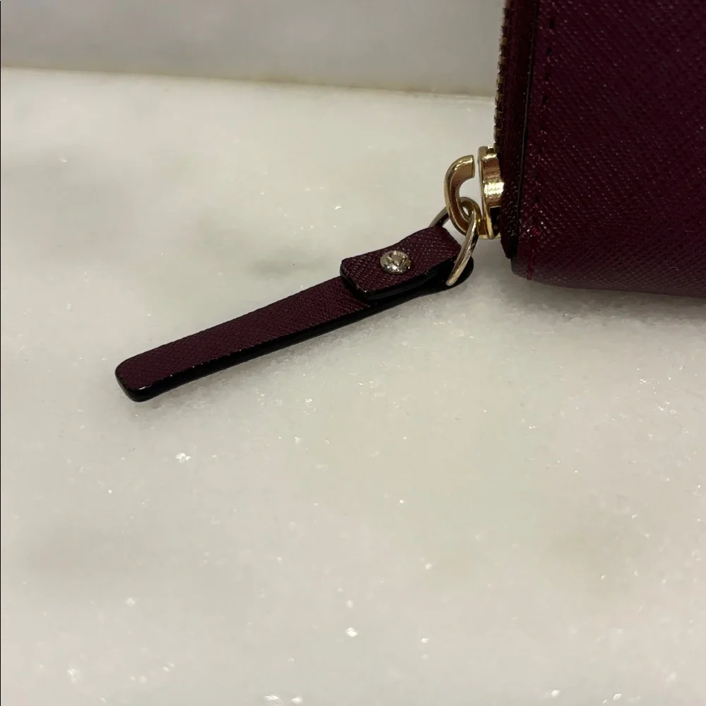 Kate Spade Leather Zippy Wallet